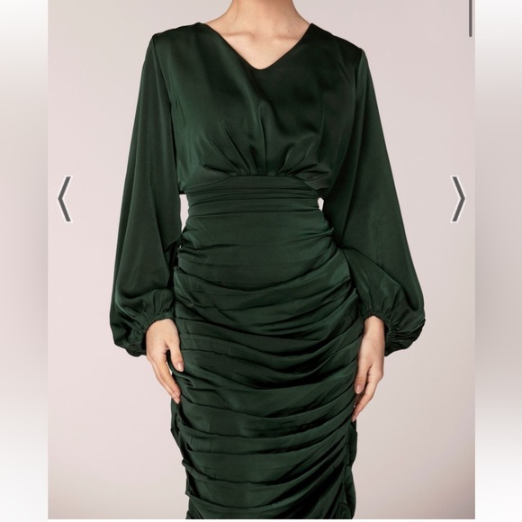 Veiled Collection Selena Rouched Dress - Picture 2 of 11